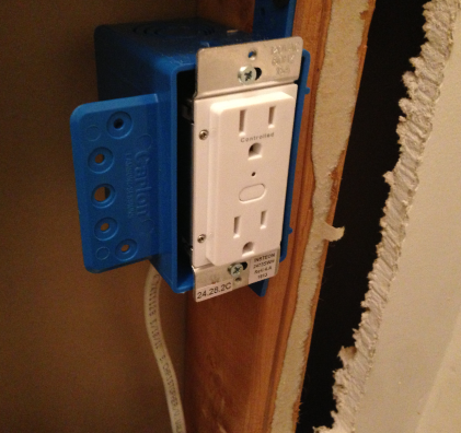 mount-outlet